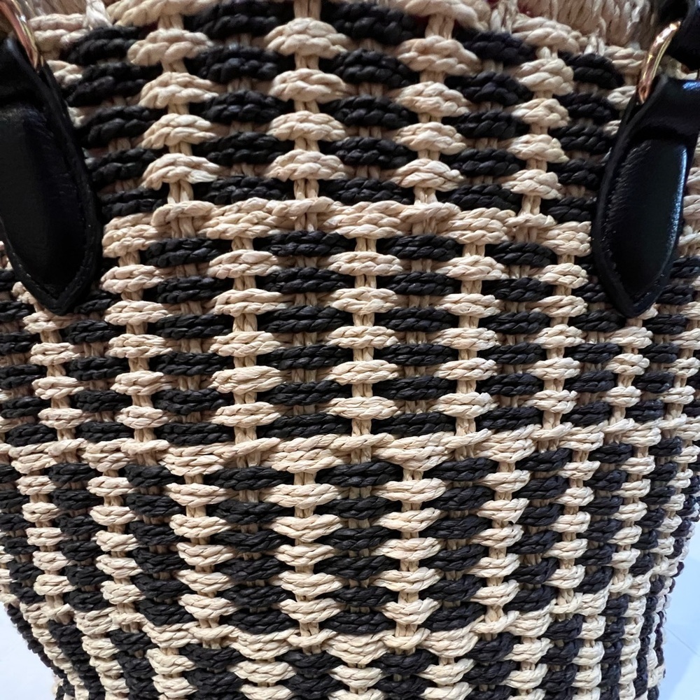 NWT On 34th Isabellaa Straw Tote Bag, black/white with floral tie up - Picture 8 of 10